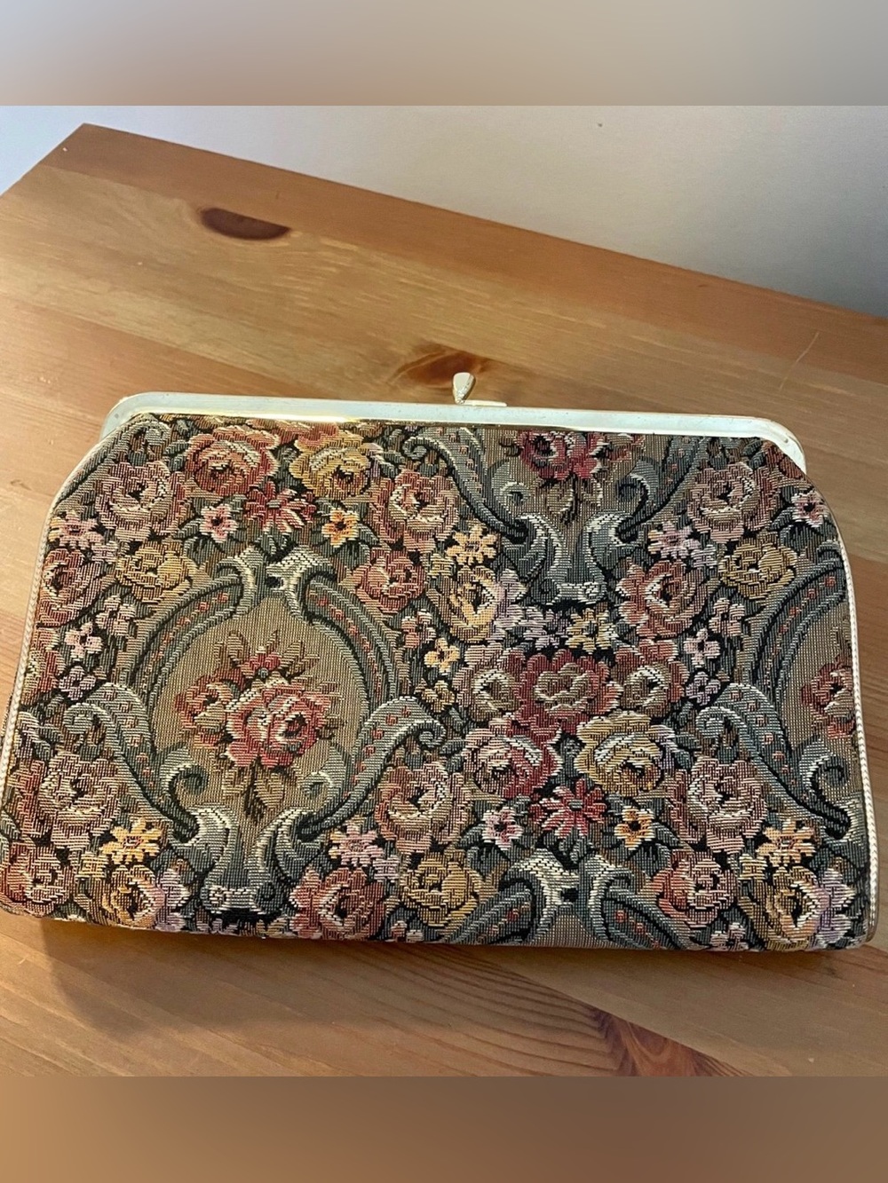 Vintage 1950-1960’s Floral Tapestry Clutch Purse Handbag